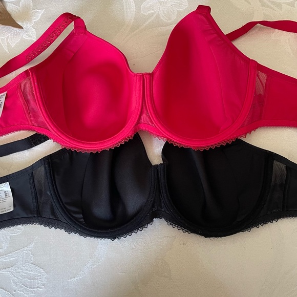 Bras 32G . Very gently worn bras - Picture 7 of 9